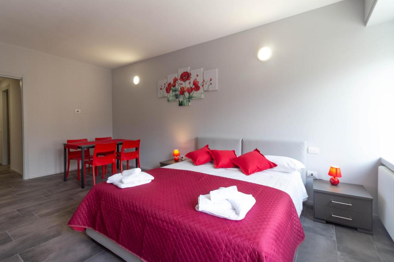 Appartamento Papavero - Affitti Brevi Italia Лекко Экстерьер фото