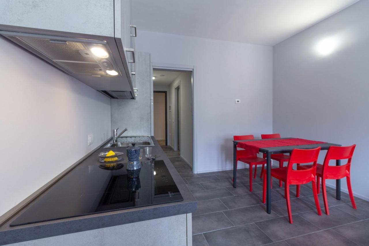 Appartamento Papavero - Affitti Brevi Italia Лекко Экстерьер фото